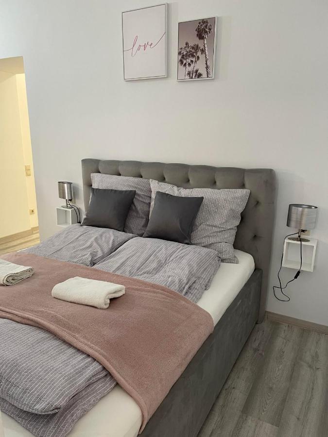 Eden City Home Gyor Luaran gambar