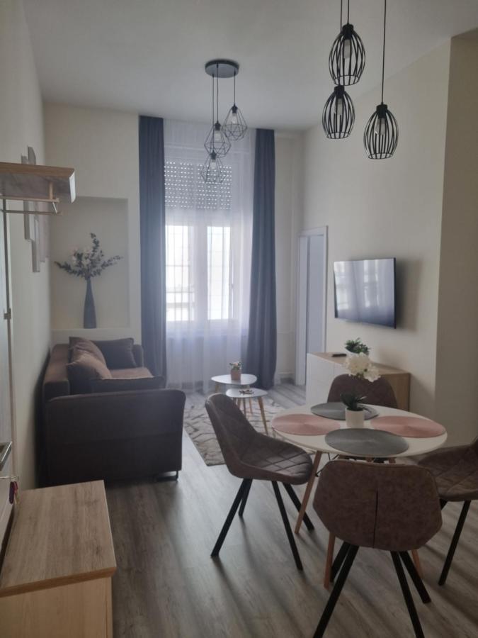 Eden City Home Gyor Luaran gambar