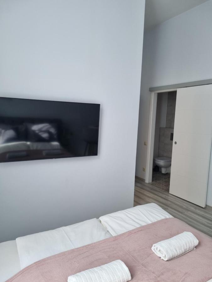 Eden City Home Gyor Luaran gambar